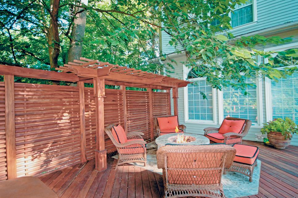 Wood Privacy Wall 1